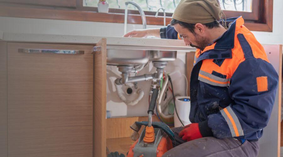 leaky faucet repair in Elizabeth, IN